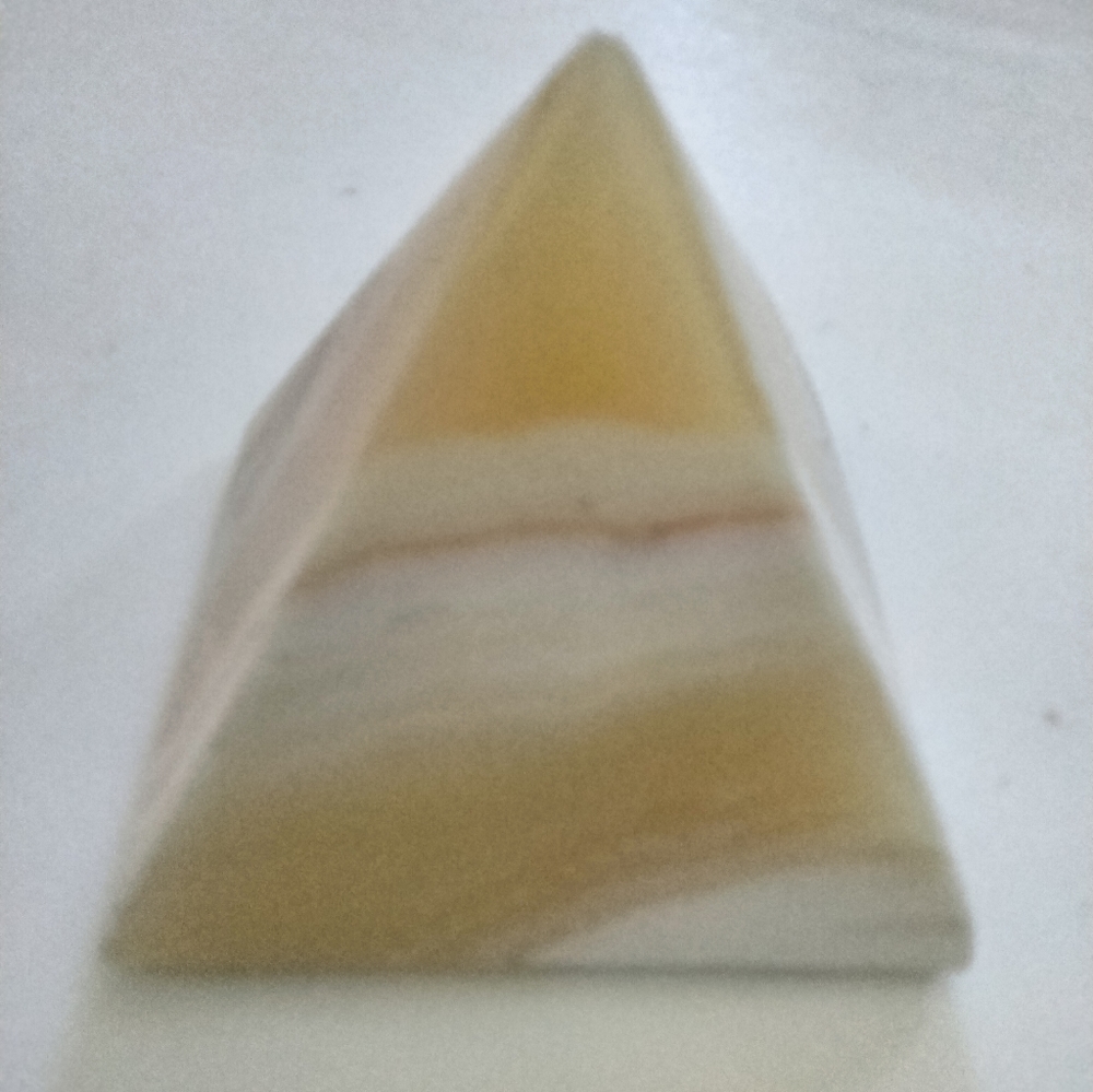 Onyx decorative pyramid
